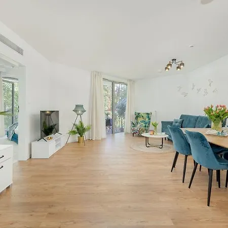 Beachfront With Indoor Pool And Sauna Prázdninový dům *