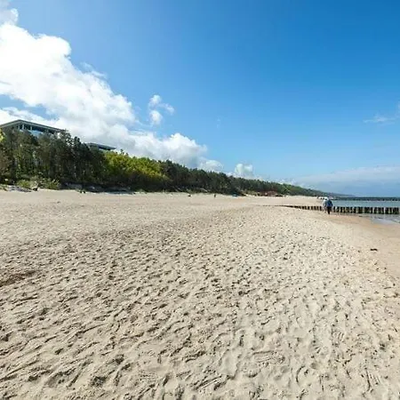 Prázdninový dům Beachfront With Indoor Pool And Sauna Pobierowo