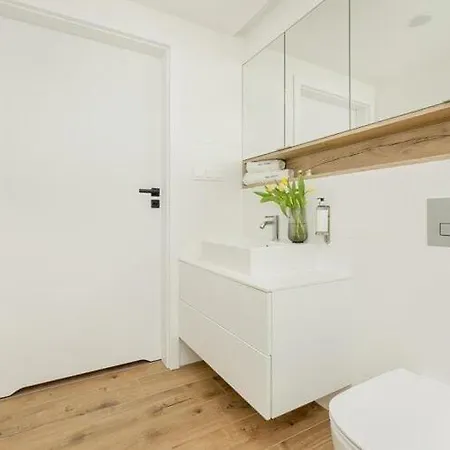 Beachfront With Indoor Pool And Sauna Prázdninový dům