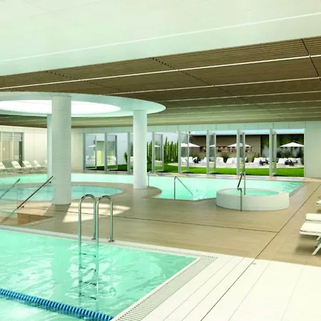 Beachfront With Indoor Pool And Sauna Feriehus *