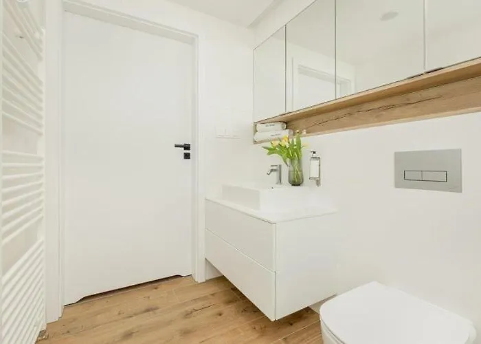 Beachfront With Indoor Pool And Sauna Feriehus